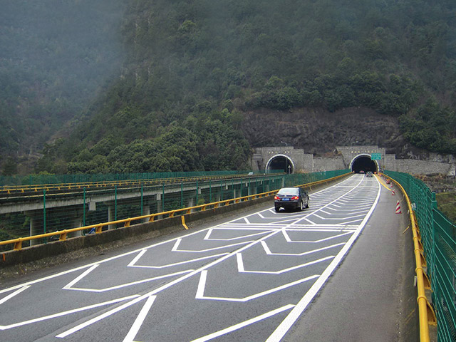 山西柳林縣聚財塔至鴉溝公路工程第二標段